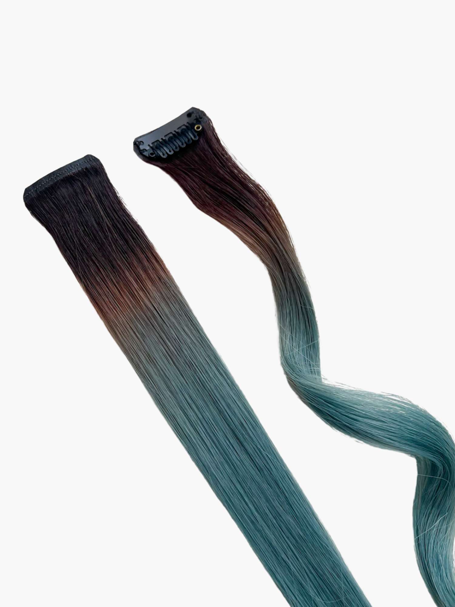 persian-blue-hair--streaks